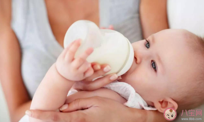 不同年龄段母乳奶粉怎么搭配喝 混合喂养的方法有哪些