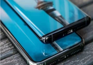 曲面屏有什么用 为啥厂商都热衷使用曲面屏