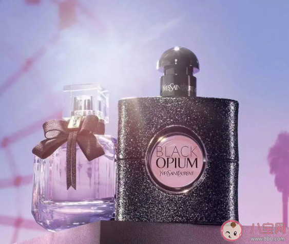 该闻过香水的前中后调后再选购吗 怎样挑选合适的香水