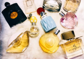 该闻过香水的前中后调后再选购吗 怎样挑选合适的香水