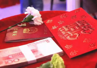 彩礼应该给父母还是自己留 彩礼最后应该给谁