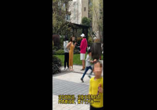 网红裸背拍照会不会带坏孩子 当父母后有被害妄想症怎么办