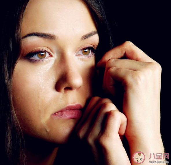 为什么越长大泪点越低 长大后变得更好哭了吗 为什么越长大泪点越低 长大后变得更好哭了吗