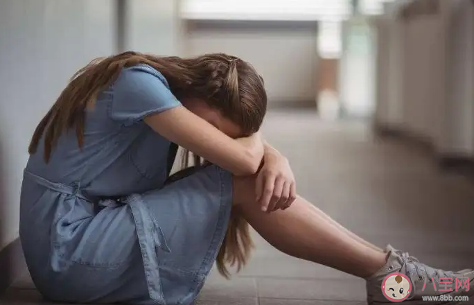 婚后自卑该调节自己还是放弃这段婚姻 结婚后自卑该怎么办