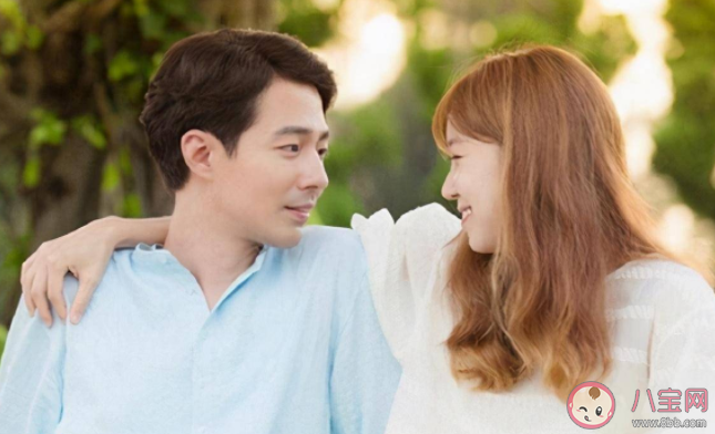 钱和爱情哪个更重要 金钱和爱情怎么选择