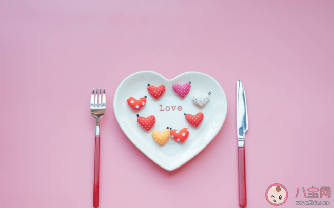 钱和爱情哪个更重要 金钱和爱情怎么选择