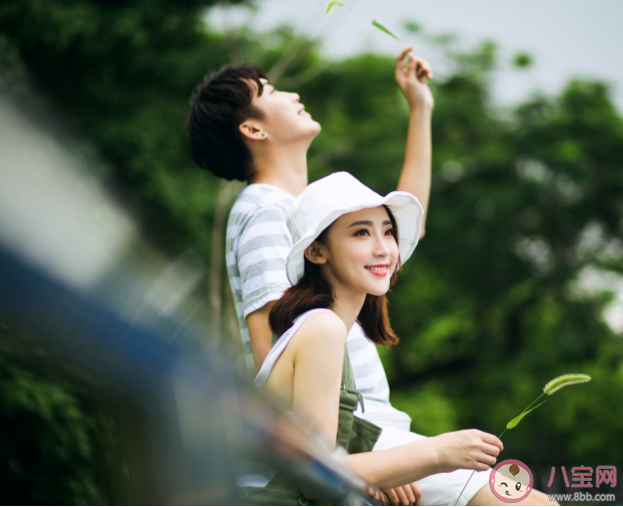 没有谈过校园恋爱会遗憾吗 大学时期的恋爱是利还是弊 没有谈过校园恋爱会遗憾吗 大学时期的恋爱是利还是弊