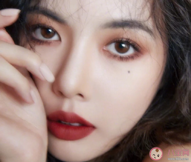 为什么美瞳产品乱象丛生 买美瞳要看哪些指标