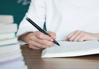 如何看待职场人反复考研 为什么现在很多人边工作边考研