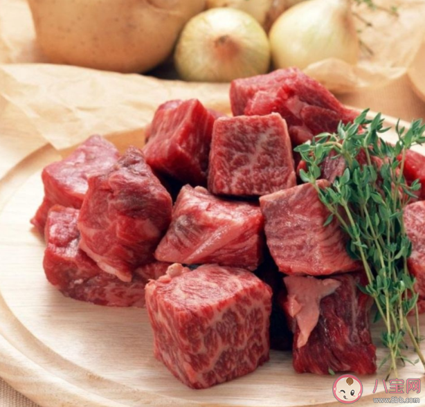 牛肉泛荧光绿是变质吗 牛肉出现彩色反光还能不能吃