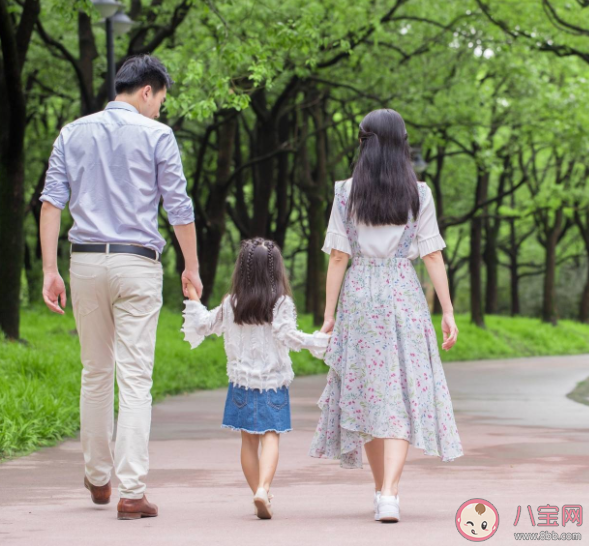 鸡娃教育更熬孩子还是家长 应不应该卷起来