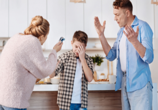 哪几个时段不要批评孩子 如何正确指出孩子的错误