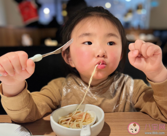 挑食的孩子到底在挑什么 孩子挑食该怎么办 挑食的孩子到底在挑什么 孩子挑食该怎么办