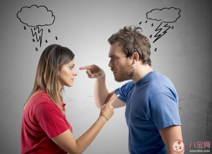 夫妻俩总是因为小事闹离婚该怎么办 夫妻吵架要忍气吞声吗
