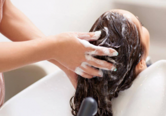 什么样的洗发水更有利于头皮健康 如何正确挑选洗发水