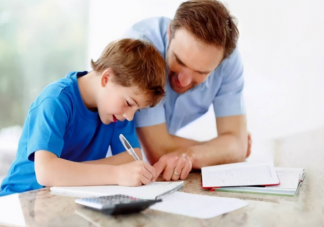 辅导作业时发脾气孩子成绩下降越快吗 该如何正确辅导孩子作业