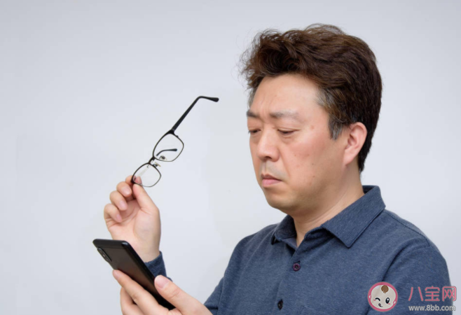 老花眼只属于老年人吗 老花眼有哪些典型症状