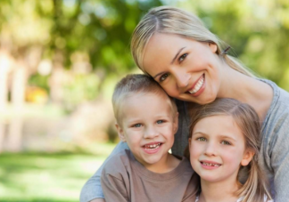 孩子一定要妈妈带才听话吗 孩子为什么爱粘妈妈