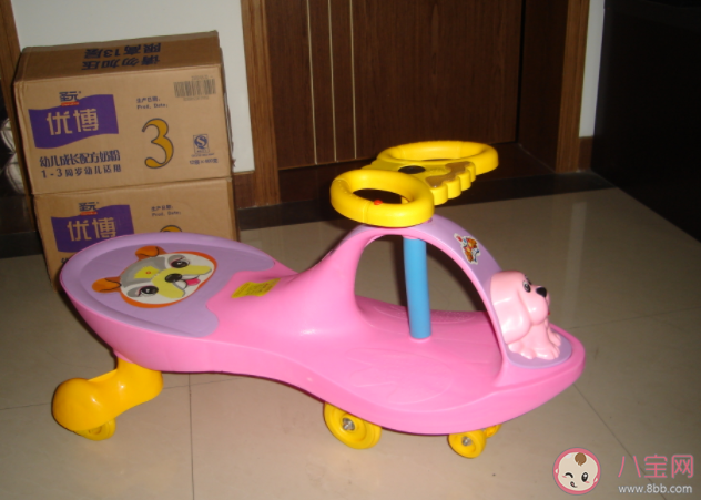 扭扭车真的会导致孩子罗圈腿吗 扭扭车的选购要点