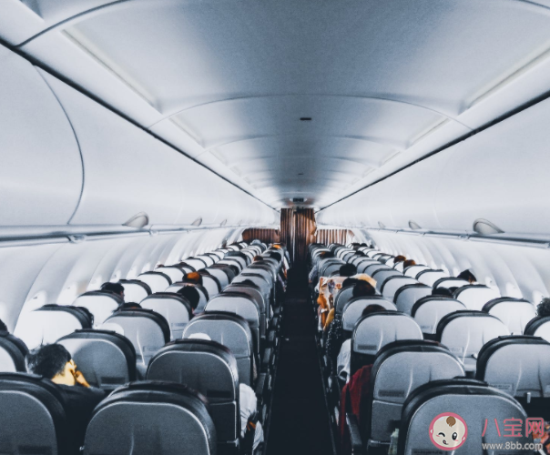 为什么乘飞机脚肿 怎么缓解乘坐飞机的脚肿