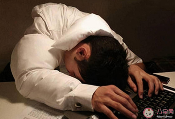 长期熬夜会伤胃吗 熬夜时身体承受着哪些煎熬