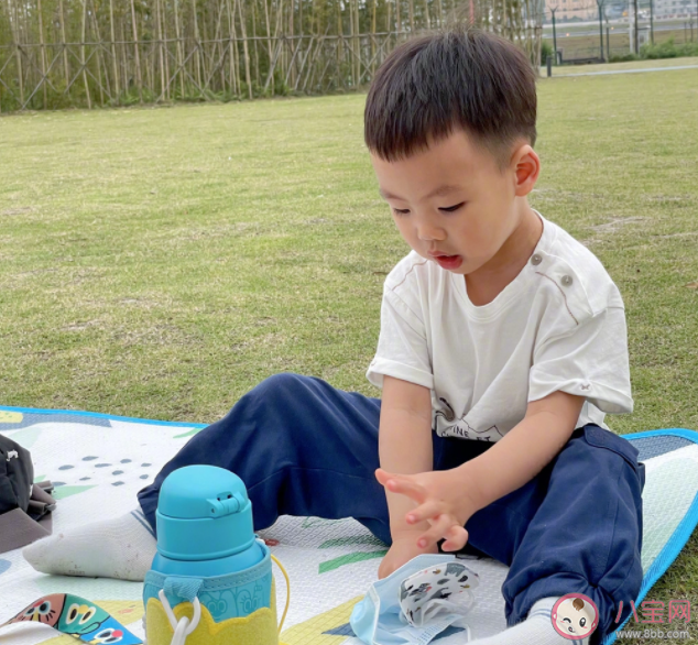 如何满足小朋友的好奇心 怎样保护孩子的好奇心和兴趣