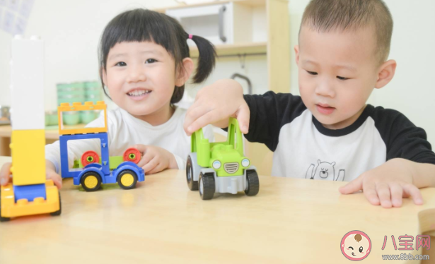 2岁的孩子送全托班会造成心理伤害吗 如何选择合适自己宝宝的托育机构