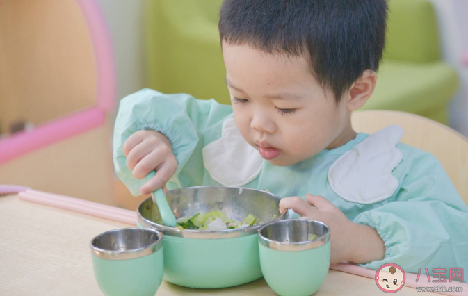 2岁的孩子送全托班会造成心理伤害吗 如何选择合适自己宝宝的托育机构