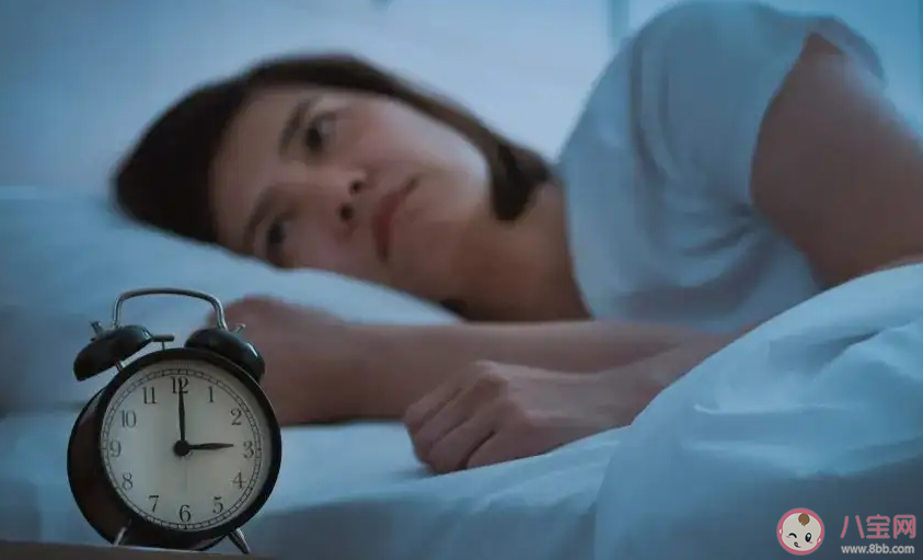 当代年轻人为什么睡不着 失眠的时候该怎么办