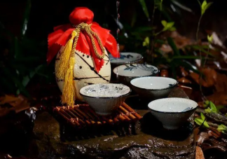 误饮劣质酒有多危险 为什么我们不能喝工业酒精