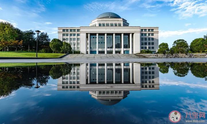 选大学该不该远离家乡 大学要离家远一点吗 选大学该不该远离家乡 大学要离家远一点吗