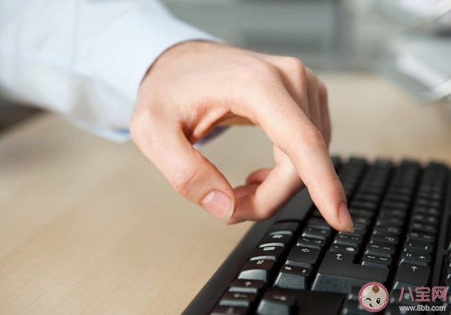 理科生为什么要读古诗词 搞科学研究一定要重视文科 理科生为什么要读古诗词 搞科学研究一定要重视文科