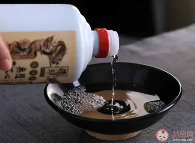 年轻人为什么看不上白酒了 白酒不受年轻人欢迎了吗