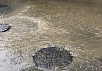 哪些人蹚水走路很危险 蹚水走路一定要注意什么