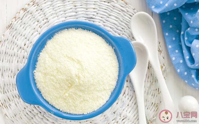 宝宝第一罐奶粉怎么选 不同类型奶粉适合不同孩子