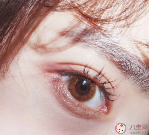 戴美瞳会有哪些不适 选购使用美瞳产品温馨提示 戴美瞳会有哪些不适 选购使用美瞳产品温馨提示