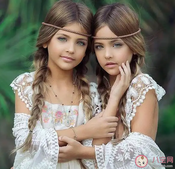 双胞胎真的会喜欢同一个人吗 双胞胎会完全一样吗