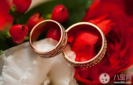 中国人结婚为啥越来越晚 这一代人为何会晚婚