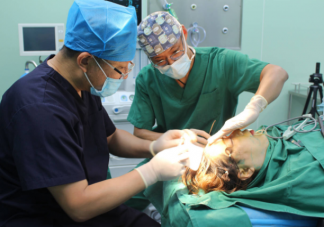 拉皮之后皮肤会不会越来越差 拉皮手术不是去皮越多越好