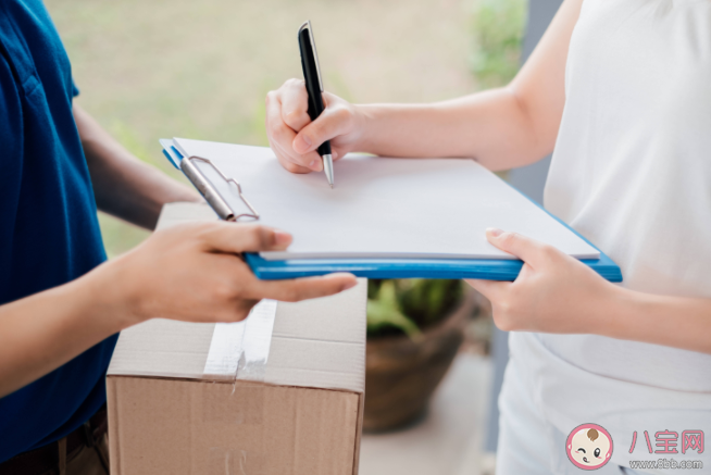 快递不送上门为何成潜规则 送货上门合理吗 快递不送上门为何成潜规则 送货上门合理吗