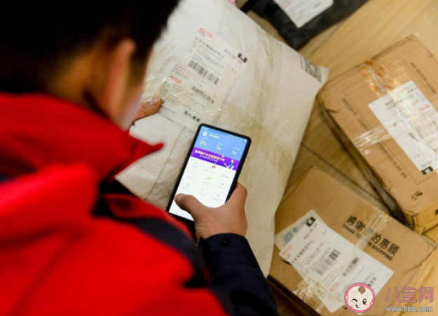 快递不送上门为何成潜规则 送货上门合理吗 快递不送上门为何成潜规则 送货上门合理吗