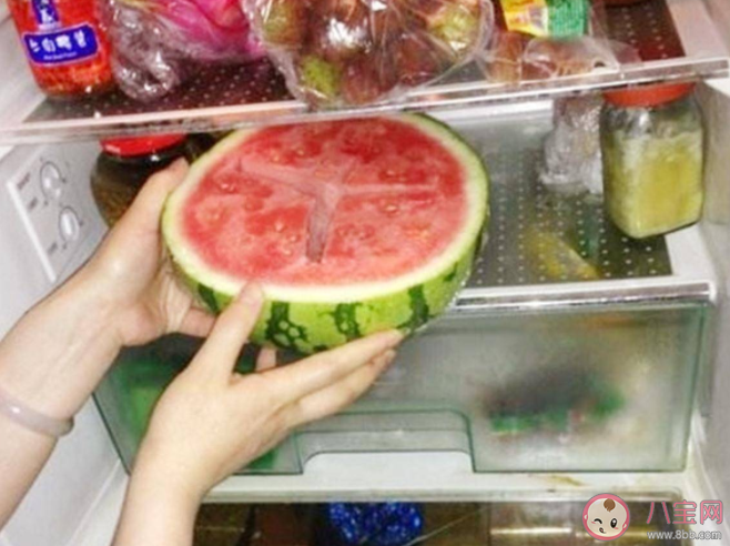 隔夜冰西瓜到底能不能吃 西瓜上的病菌是怎么来的 隔夜冰西瓜到底能不能吃 西瓜上的病菌是怎么来的