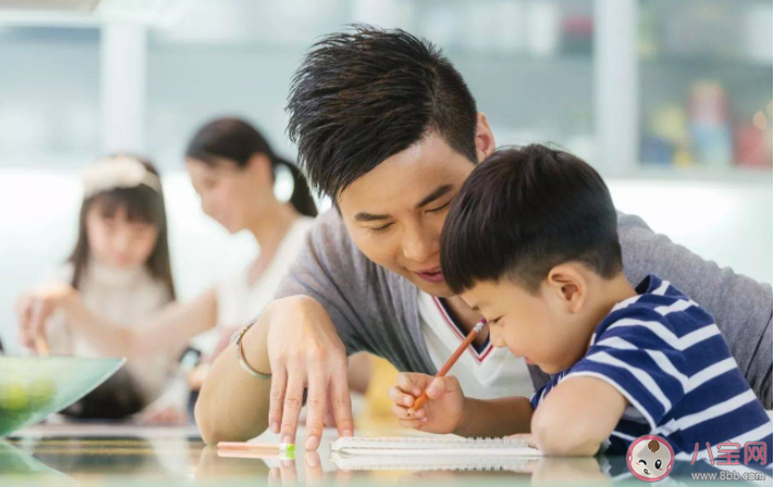 家庭教育VS学校教育哪个对孩子的影响更大 如何做好家校配合