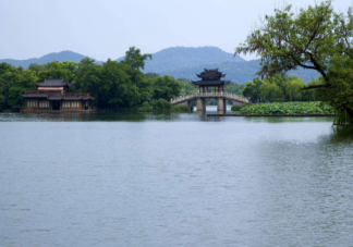 水光潋滟晴方好描写的是西湖还是洞庭湖的美景 蚂蚁庄园7月9日答案介绍