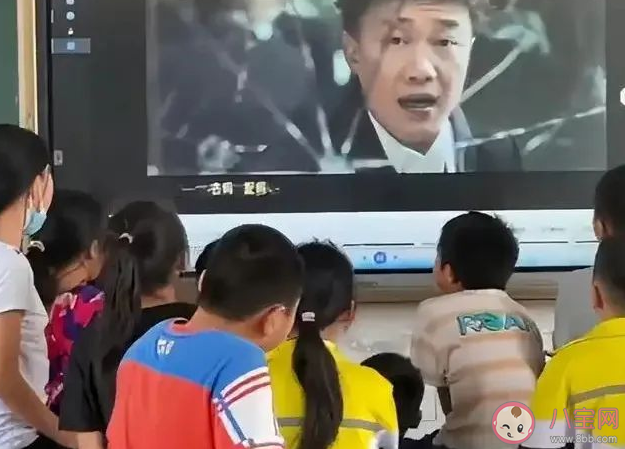 孩子为什么喜欢孤勇者 孩子能听懂孤勇者歌词吗