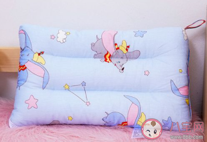 1岁以下宝宝需要枕枕头吗 多大的宝宝才需要枕枕头