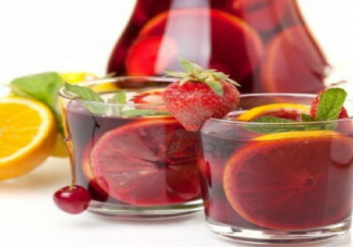 高浓度白酒兑鲜榨果汁能变果酒吗 果酒种类有哪些