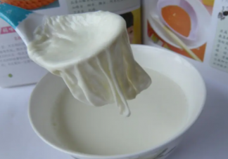 喝奶之前为什么要扔掉奶皮 奶皮可不可以给孩子吃