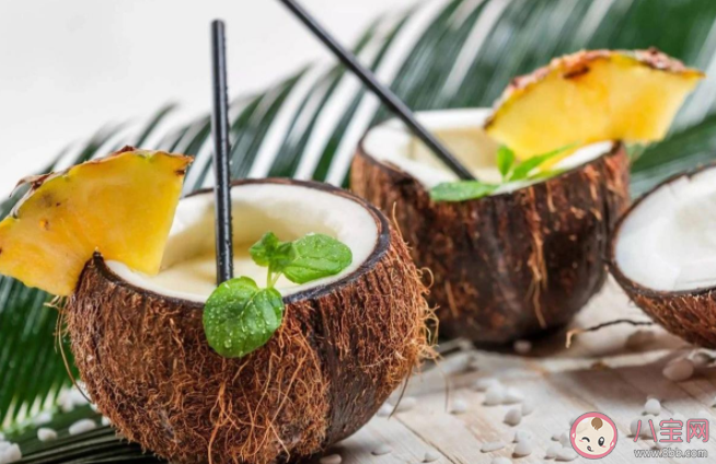 怎么判断椰子汁有没有变质 怎么挑选新鲜的椰子