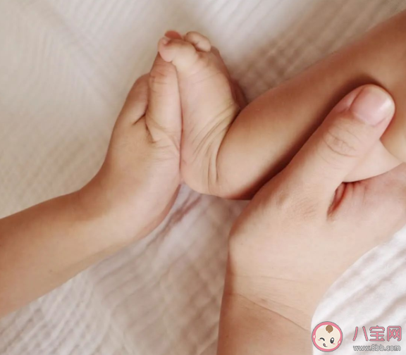 如何能发现宝宝的肌张力异常 宝宝肌张力异常怎么办
